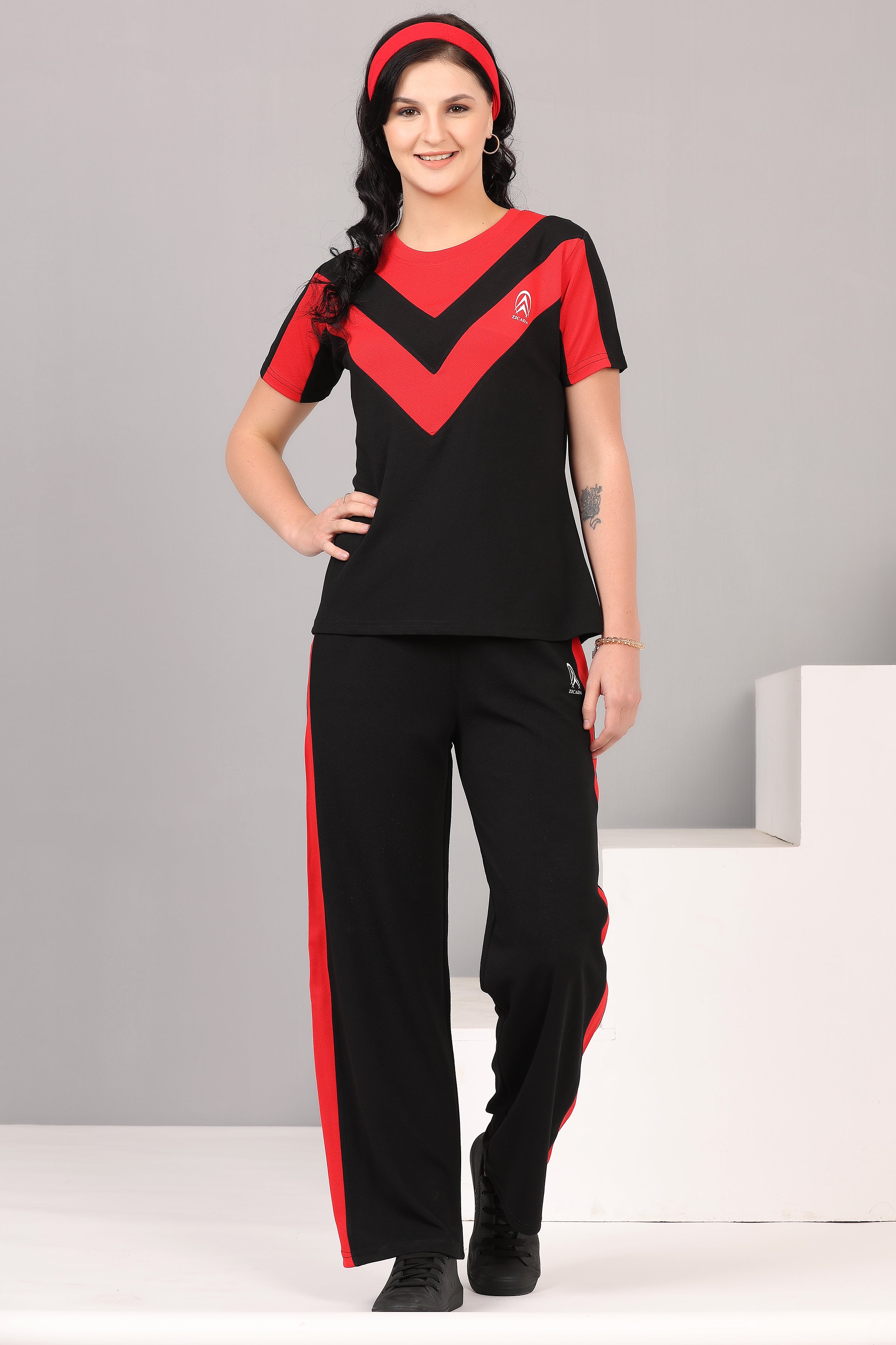 Women’s Tracksuit Set | Stylish Two Piece Tracksuit with Colorblock Top & Jogger Pants | Ideal for Sports, Gym & Casual Outfits