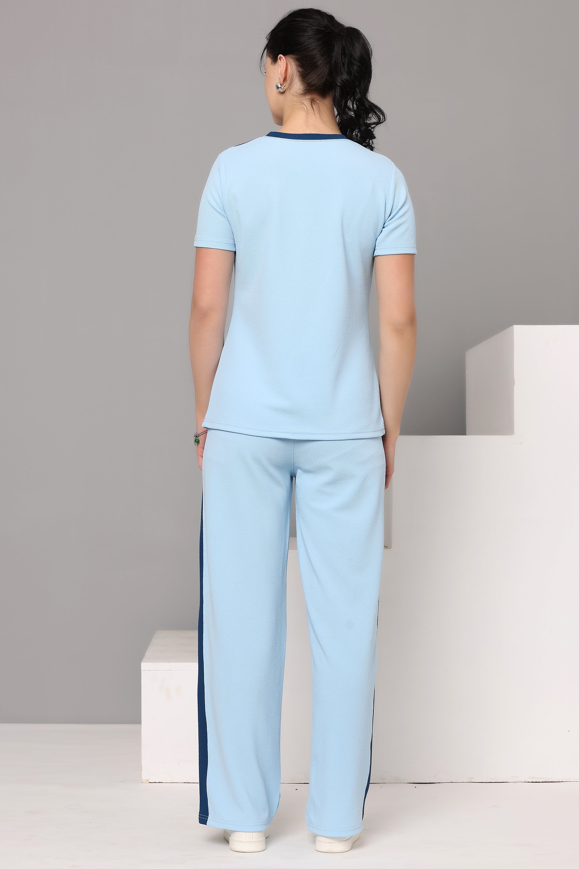 Women’s Tracksuit Set | Stylish Two Piece Tracksuit with Colorblock Top & Jogger Pants | Ideal for Sports, Gym & Casual Outfits