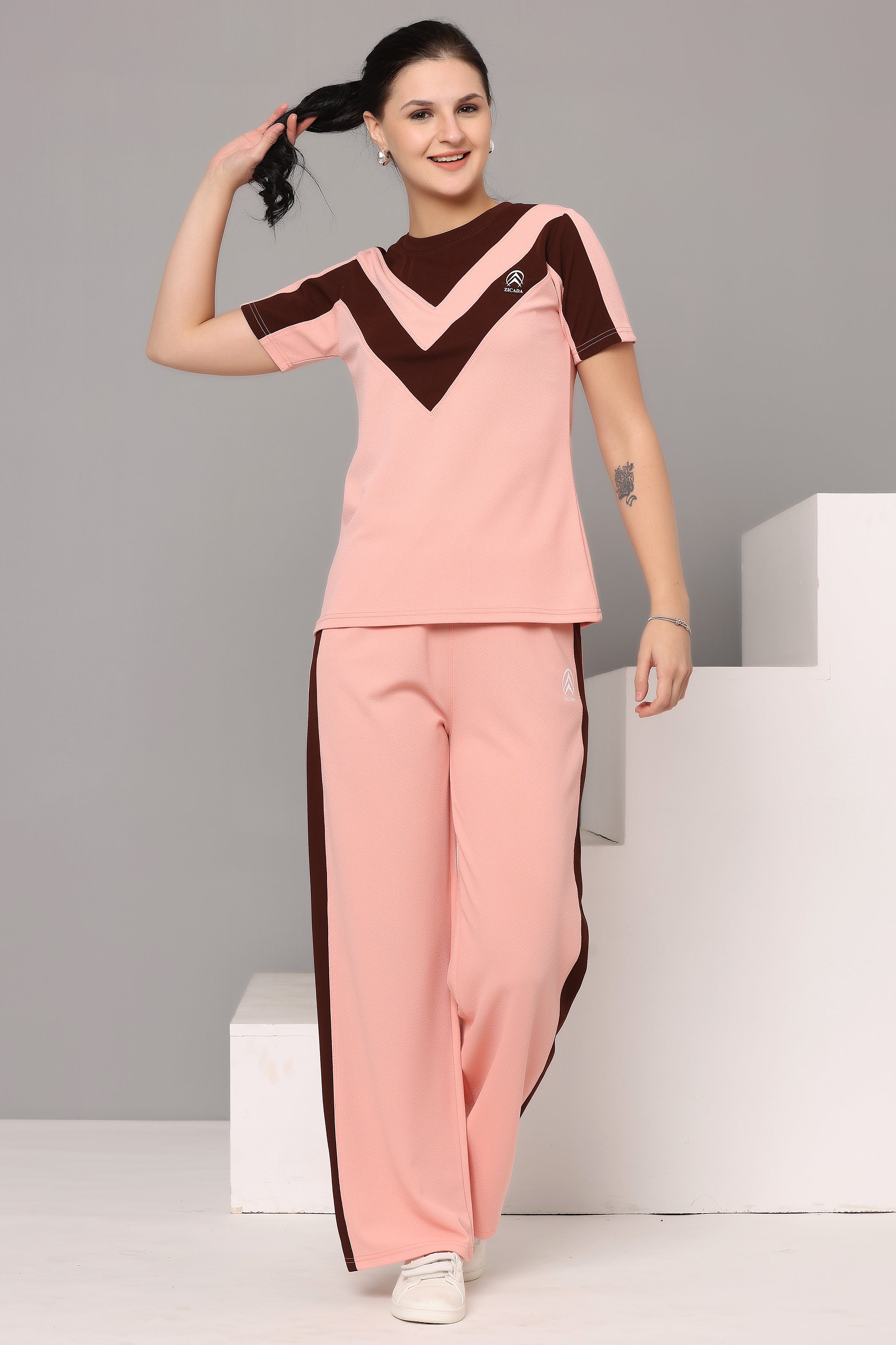 Women’s Activewear Set | Stylish Two Piece Tracksuit with Colorblock Top & Jogger Pants | Ideal for Sports, Gym & Casual Outfits
