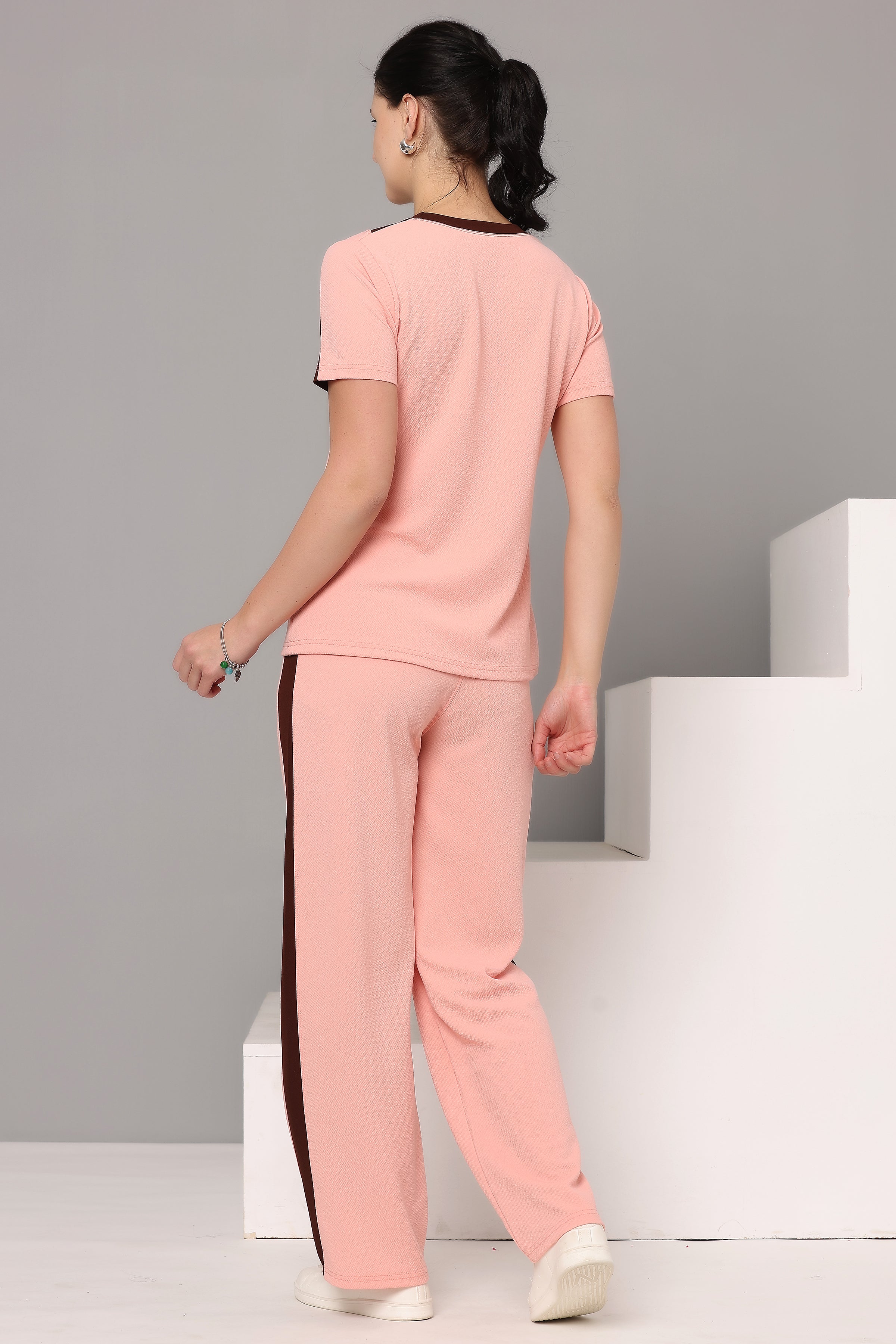 Women’s Tracksuit Set | Stylish Two Piece Tracksuit with Colorblock Top & Jogger Pants | Ideal for Sports, Gym & Casual Outfits