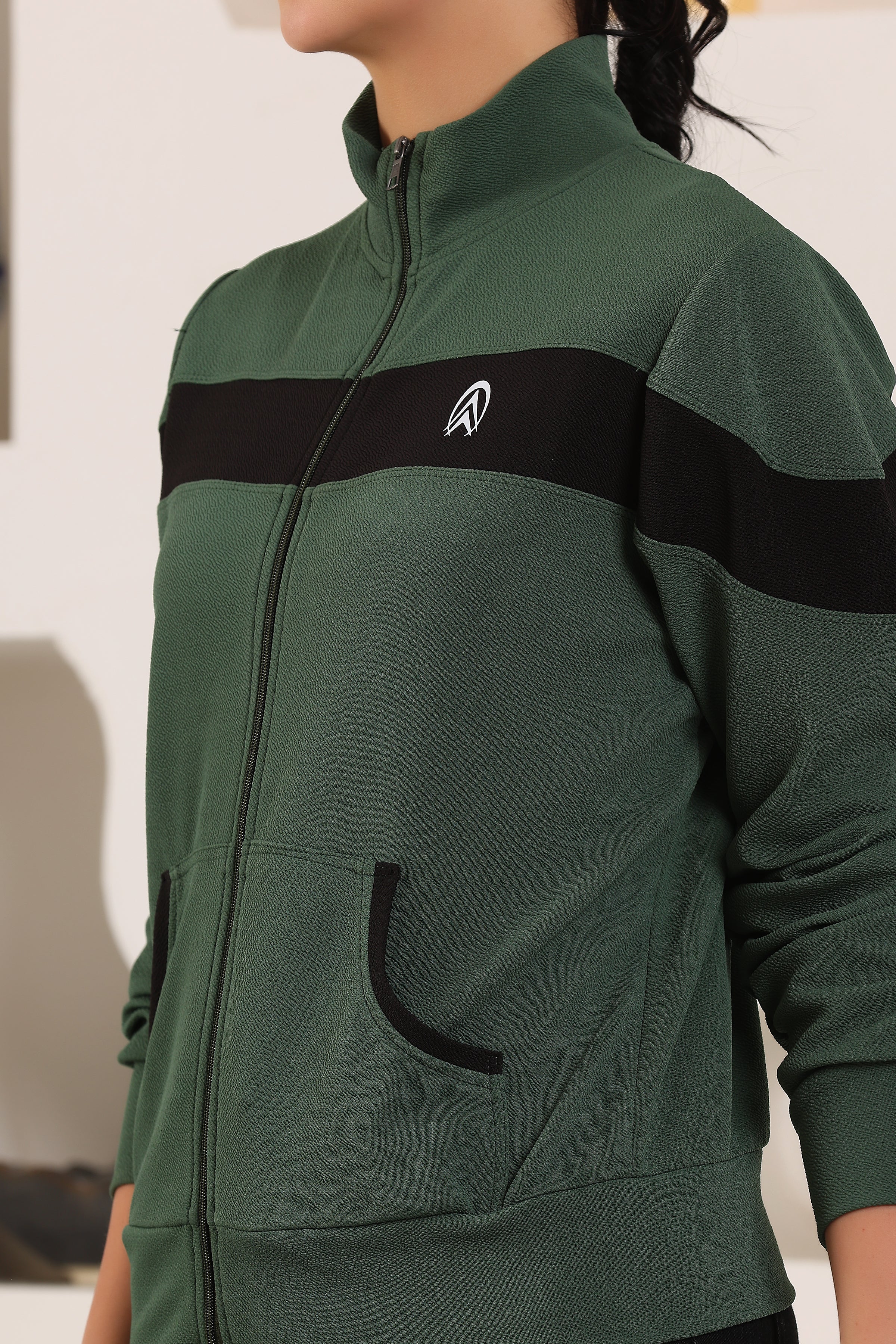 Women's Atheletic Gym Running Sports TrackJacket | Women Striped Sports Jacket | Full Zip Long Sleeve Shirts Hiking Outdoor Pockets | Athletic Jacket Sun Protection