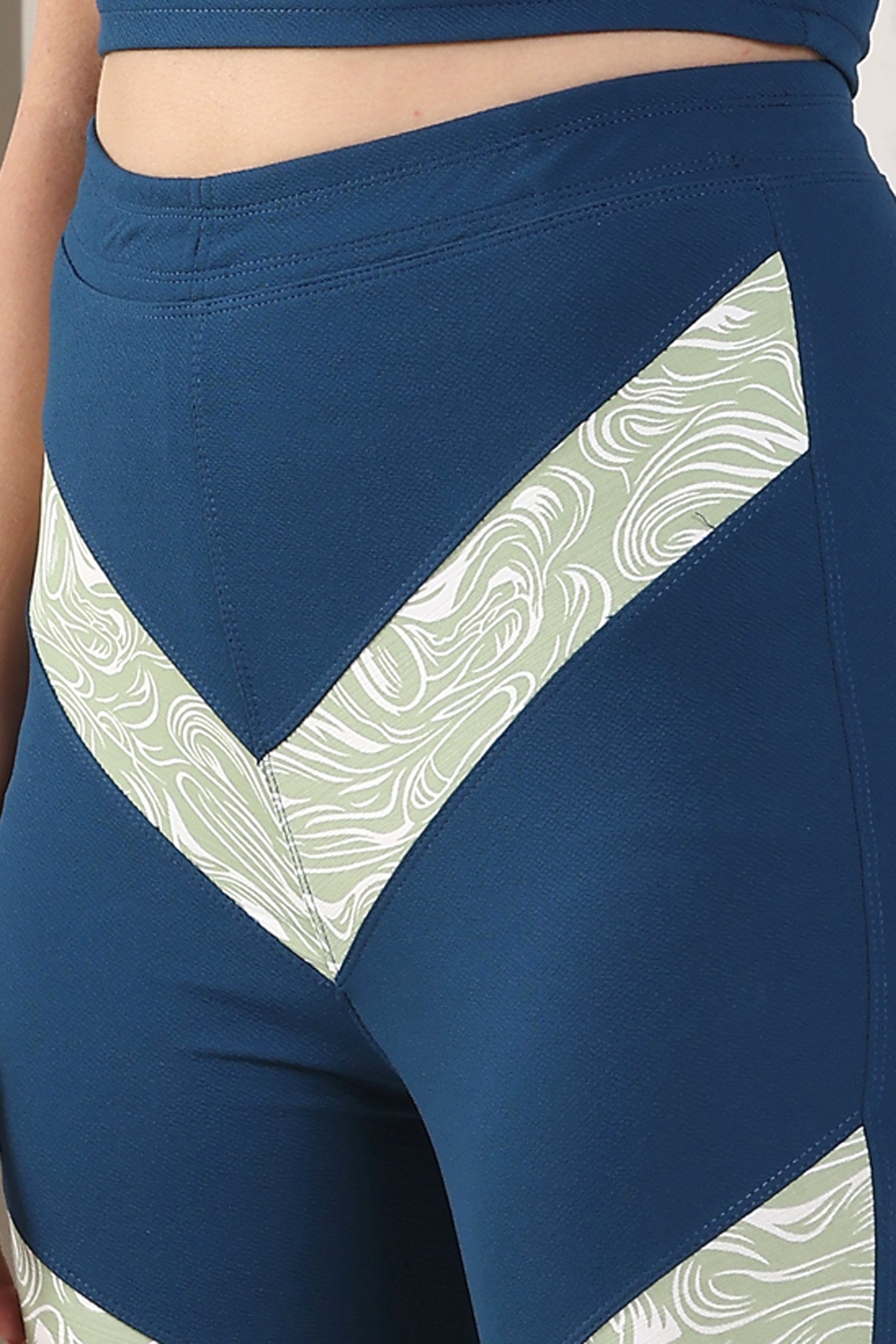 ZICADA Women's Workout Crop Top & Jeggings | Yoga Wear | Workout Set | Co-ord Set for Girls & Womens