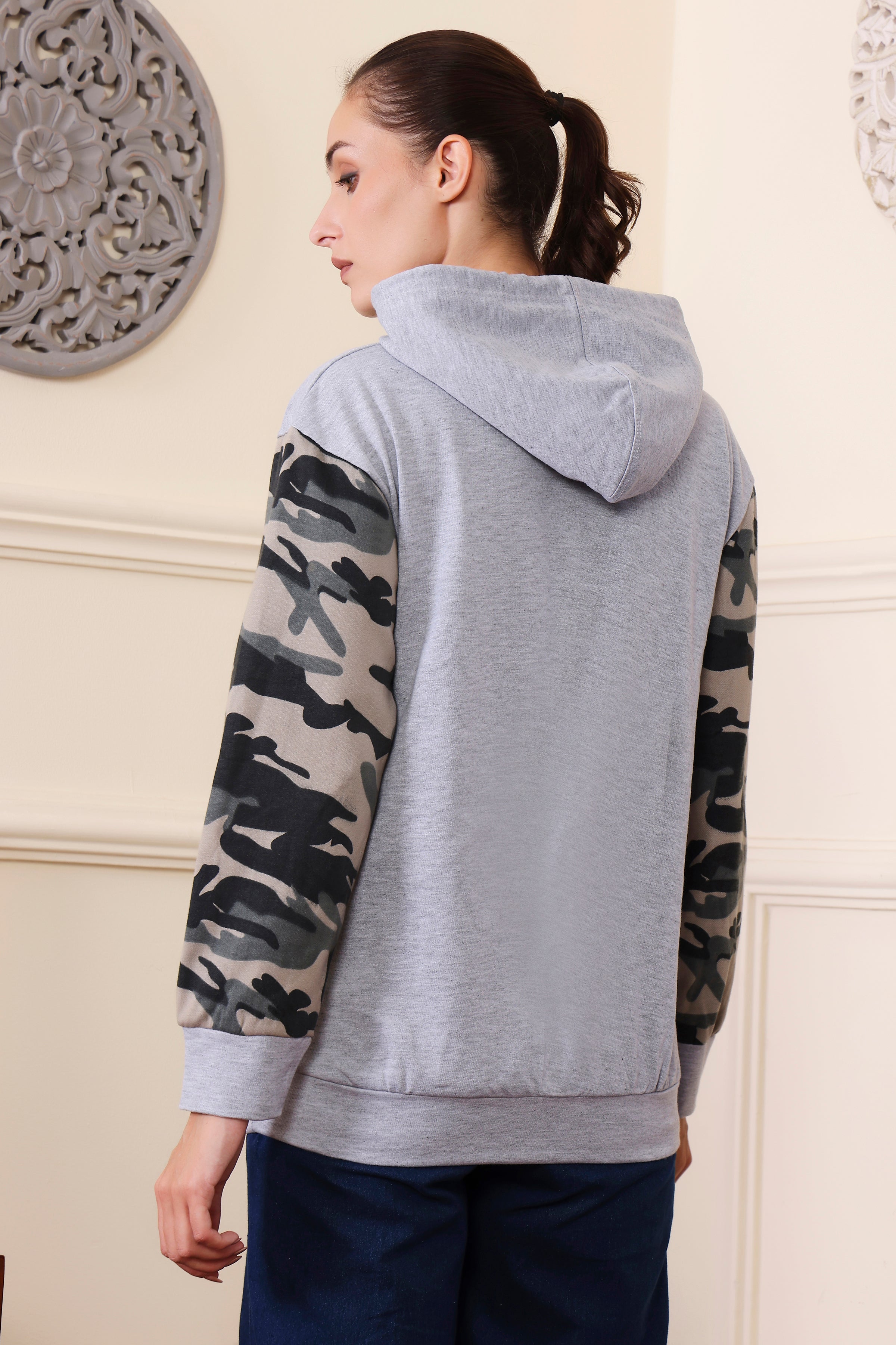 Women's Sweatshirts Cotton Regular Fit Hooded Neck with Hoodies, Womens Casual Hoodies Fleece Material Long Sleeves Solid Sweatshirt with Pockets, Oversized Hoodies
