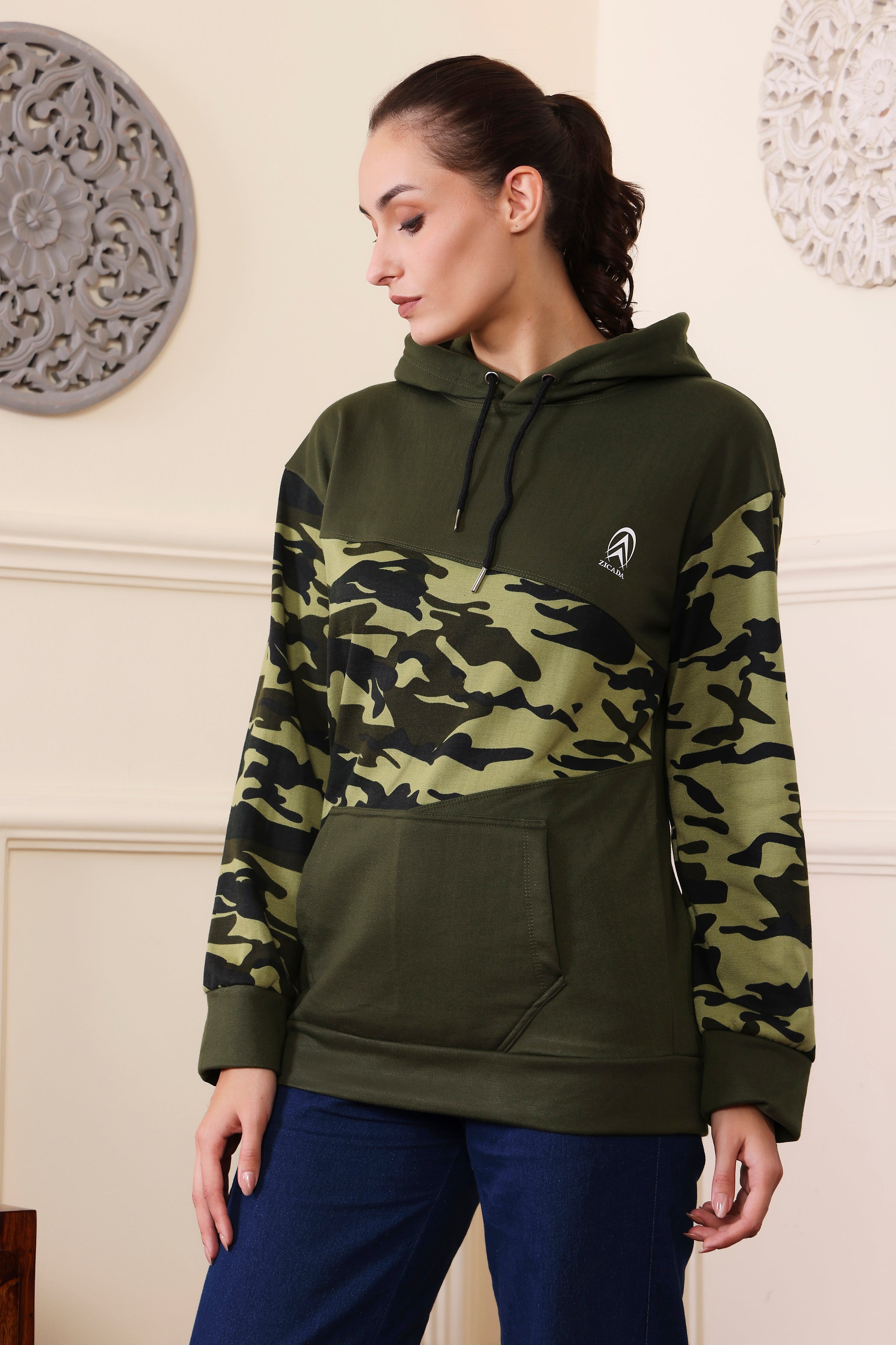 Women's Sweatshirts Cotton Regular Fit Hooded Neck with Hoodies, Womens Casual Hoodies Fleece Material Long Sleeves Solid Sweatshirt with Pockets, Oversized Hoodies