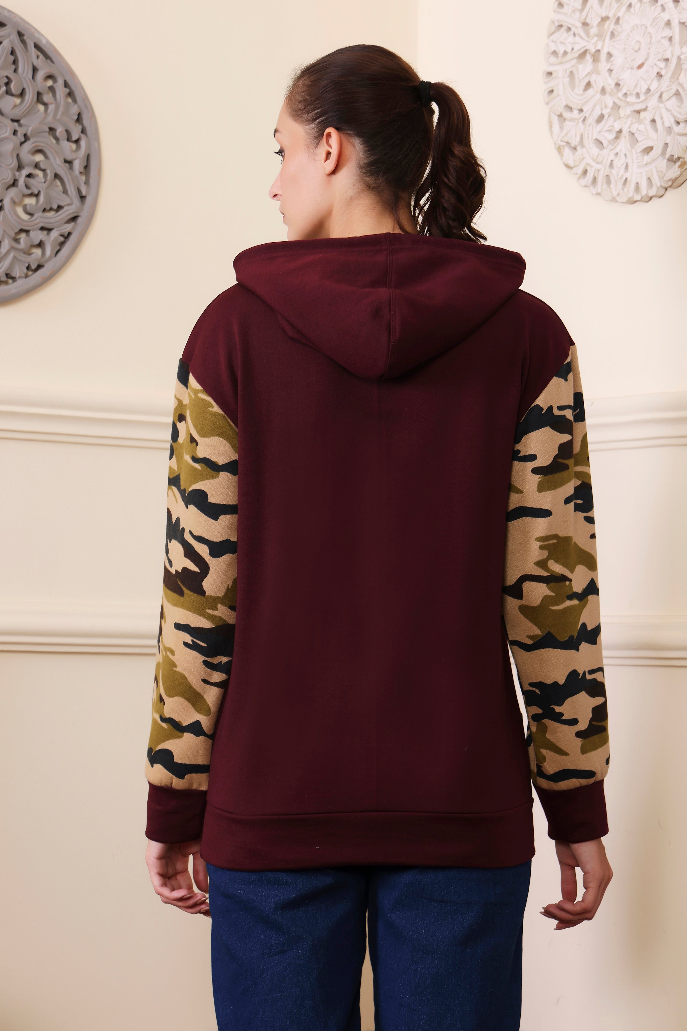 Women's Sweatshirts Cotton Regular Fit Hooded Neck with Hoodies, Womens Casual Hoodies Fleece Material Long Sleeves Solid Sweatshirt with Pockets, Oversized Hoodies