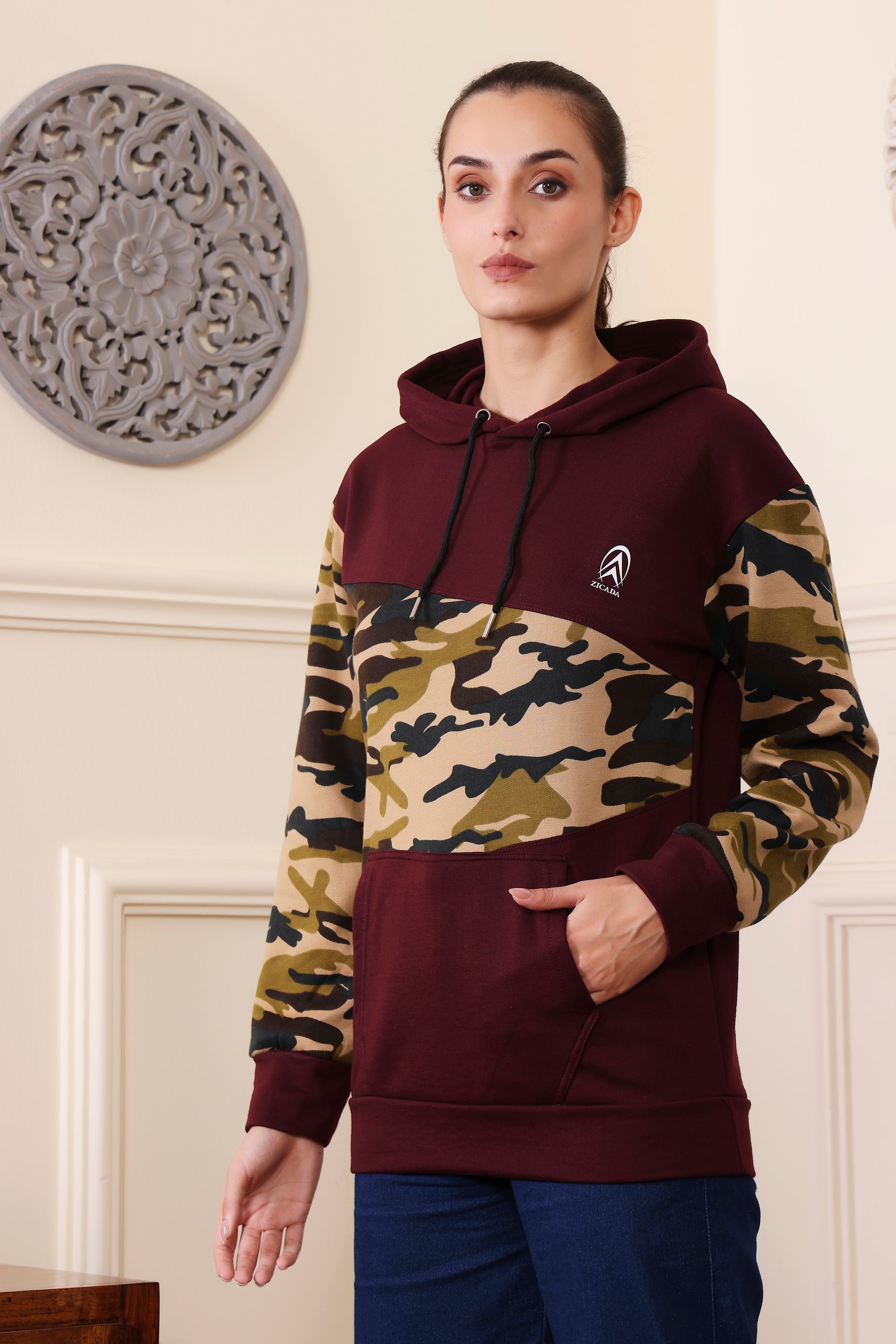 Women's Sweatshirts Cotton Regular Fit Hooded Neck with Hoodies, Womens Casual Hoodies Fleece Material Long Sleeves Solid Sweatshirt with Pockets, Oversized Hoodies