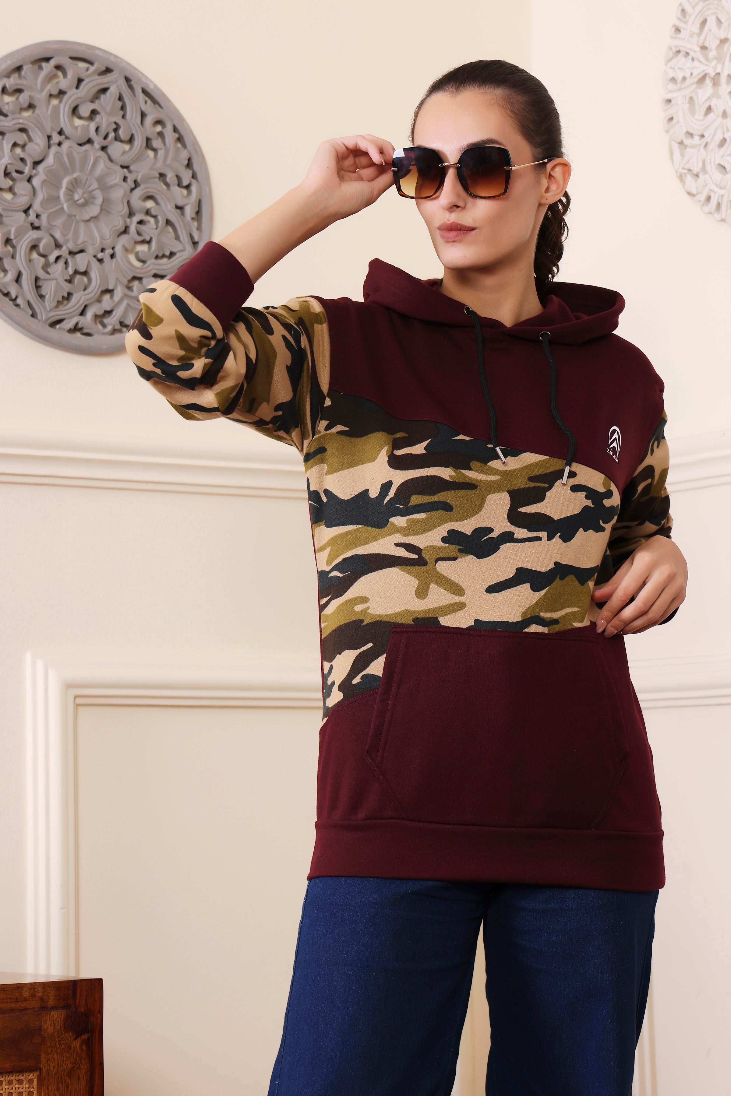 Women's Sweatshirts Cotton Regular Fit Hooded Neck with Hoodies, Womens Casual Hoodies Fleece Material Long Sleeves Solid Sweatshirt with Pockets, Oversized Hoodies