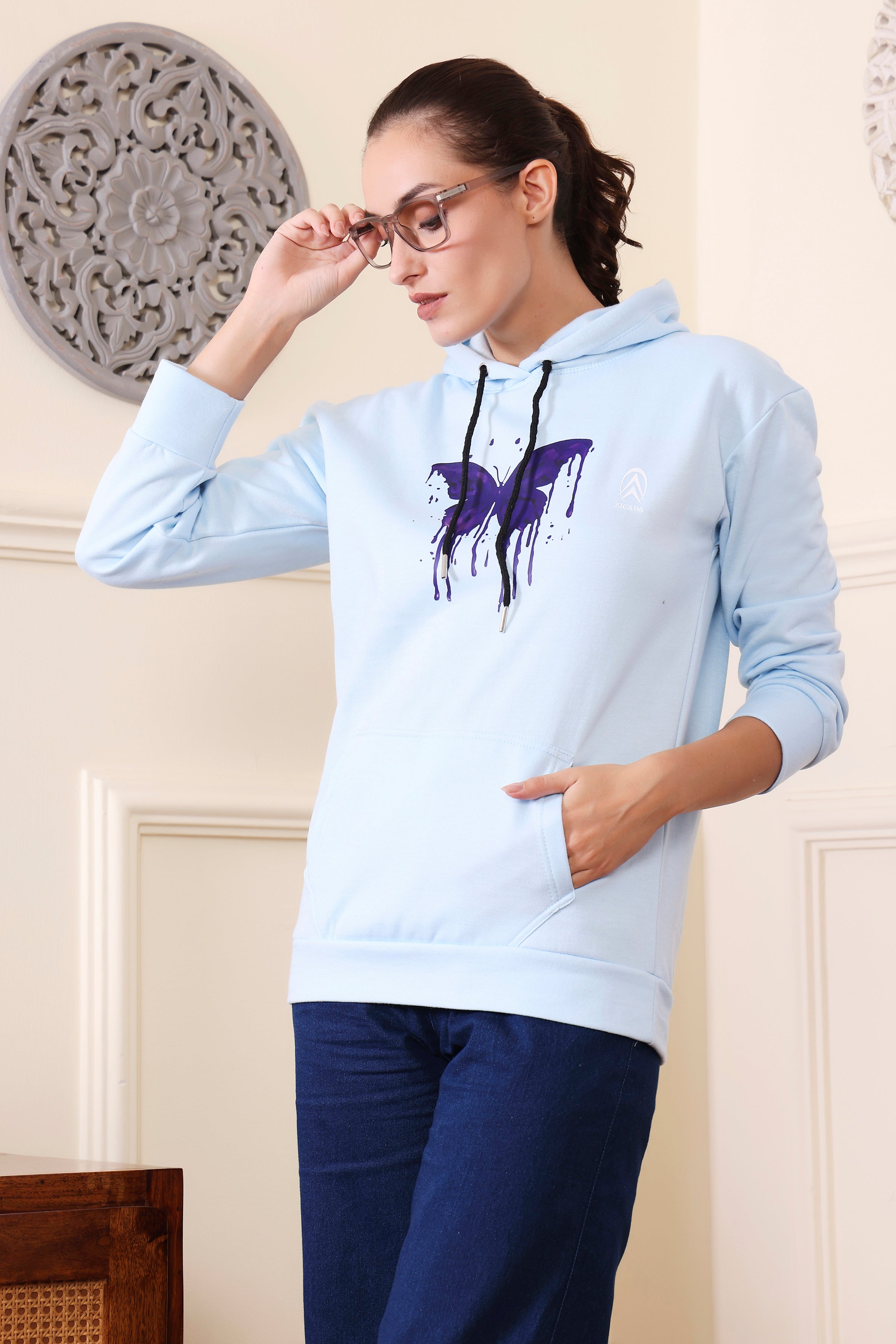 Women's Sweatshirts Cotton Regular Fit Hooded Neck with Hoodies, Women's Casual Hoodies Fleece Material Long Sleeves Solid Sweatshirt with Pockets