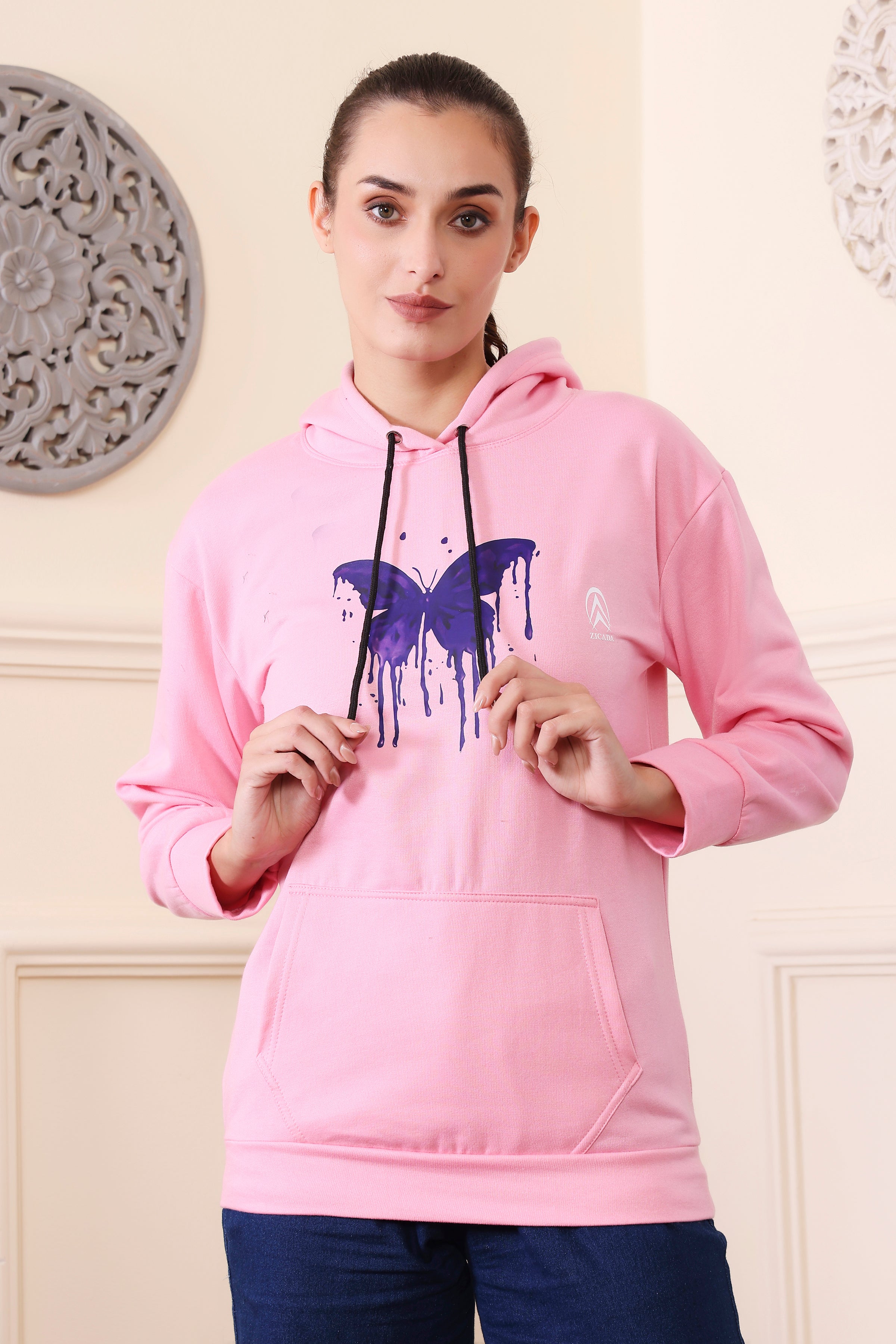 Women's Sweatshirts Cotton Regular Fit Hooded Neck with Hoodies, Women's Casual Hoodies Fleece Material Long Sleeves Solid Sweatshirt with Pockets