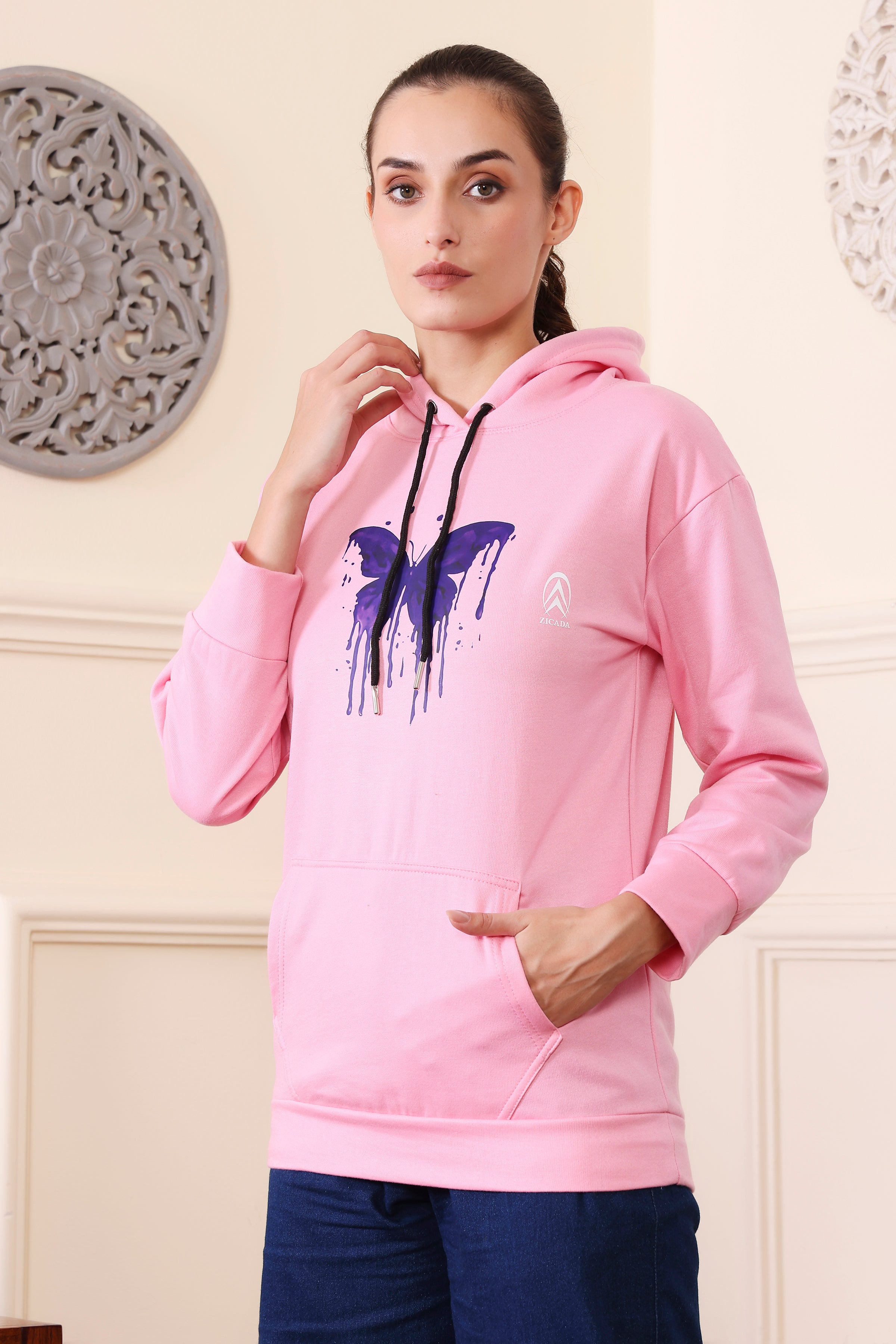 Women's Sweatshirts Cotton Regular Fit Hooded Neck with Hoodies, Women's Casual Hoodies Fleece Material Long Sleeves Solid Sweatshirt with Pockets