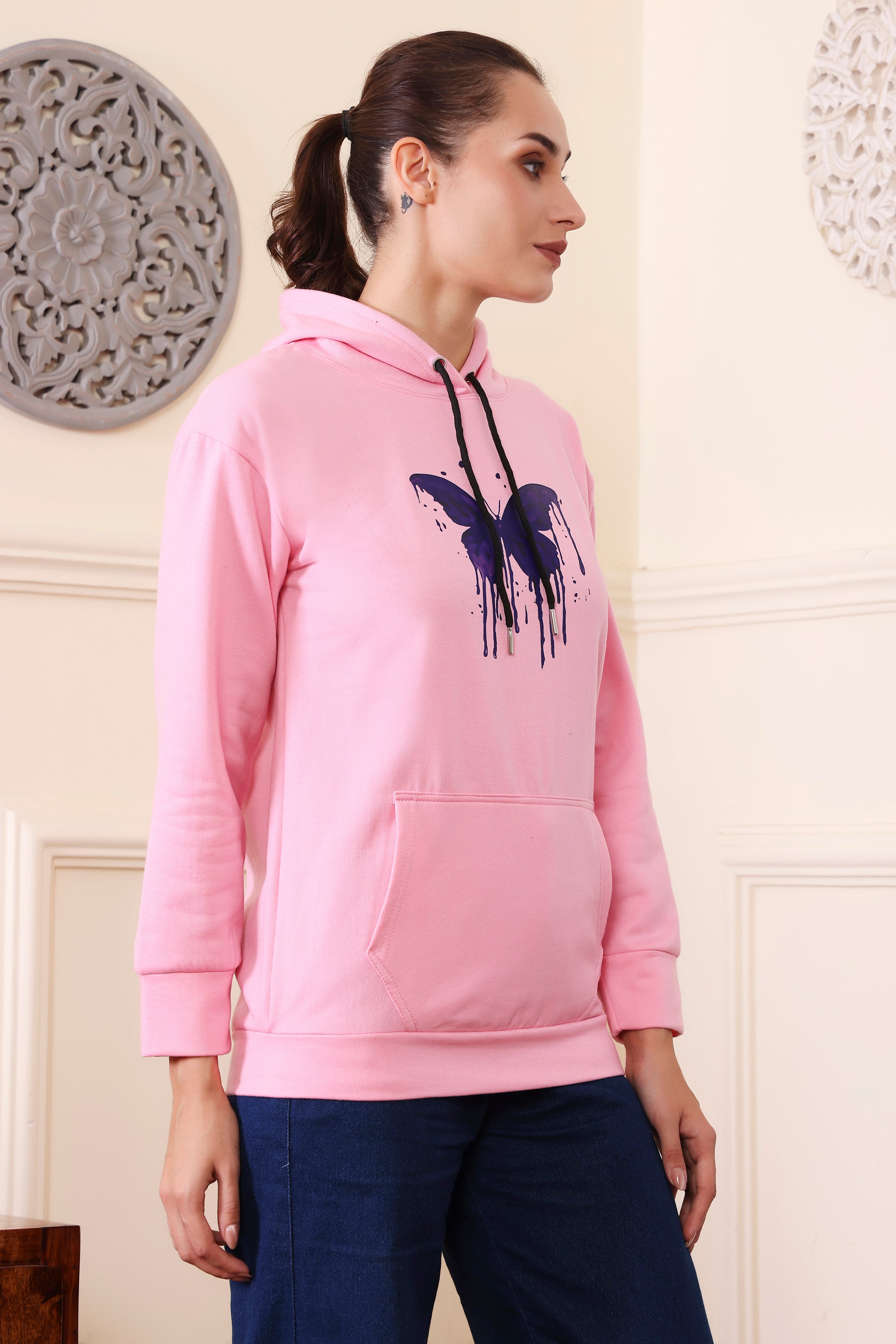 Women's Sweatshirts Cotton Regular Fit Hooded Neck with Hoodies, Women's Casual Hoodies Fleece Material Long Sleeves Solid Sweatshirt with Pockets