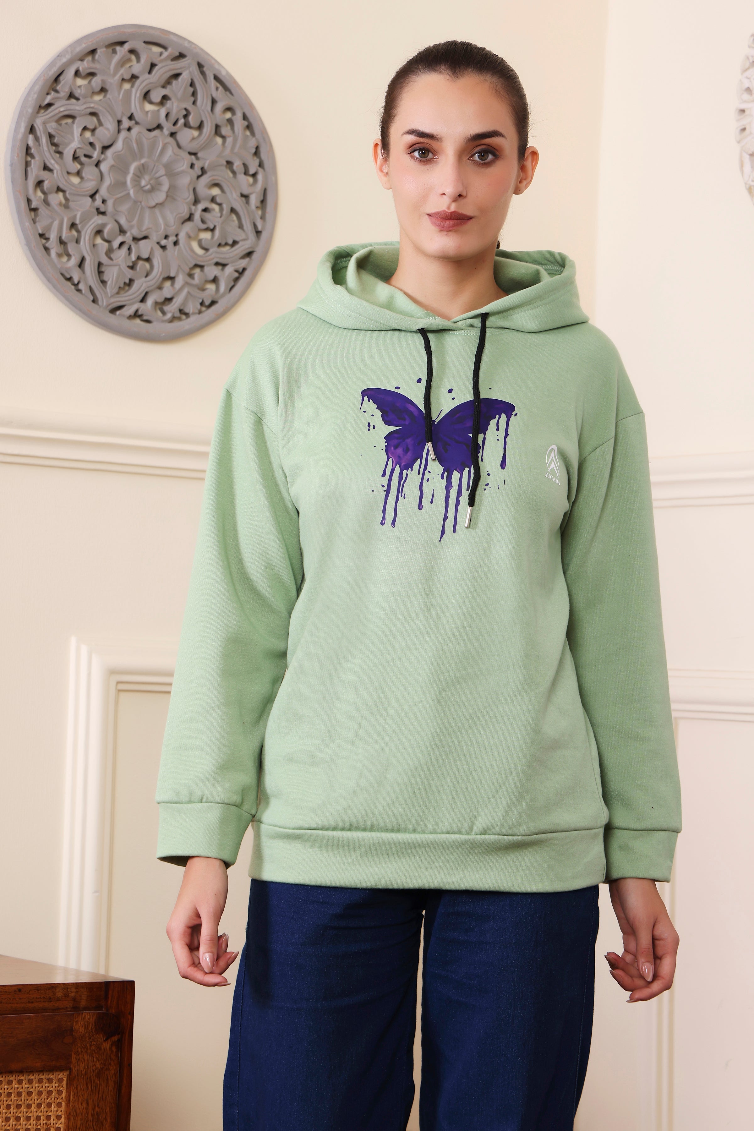 Women's Sweatshirts Cotton Regular Fit Hooded Neck with Hoodies, Women's Casual Hoodies Fleece Material Long Sleeves Solid Sweatshirt with Pockets