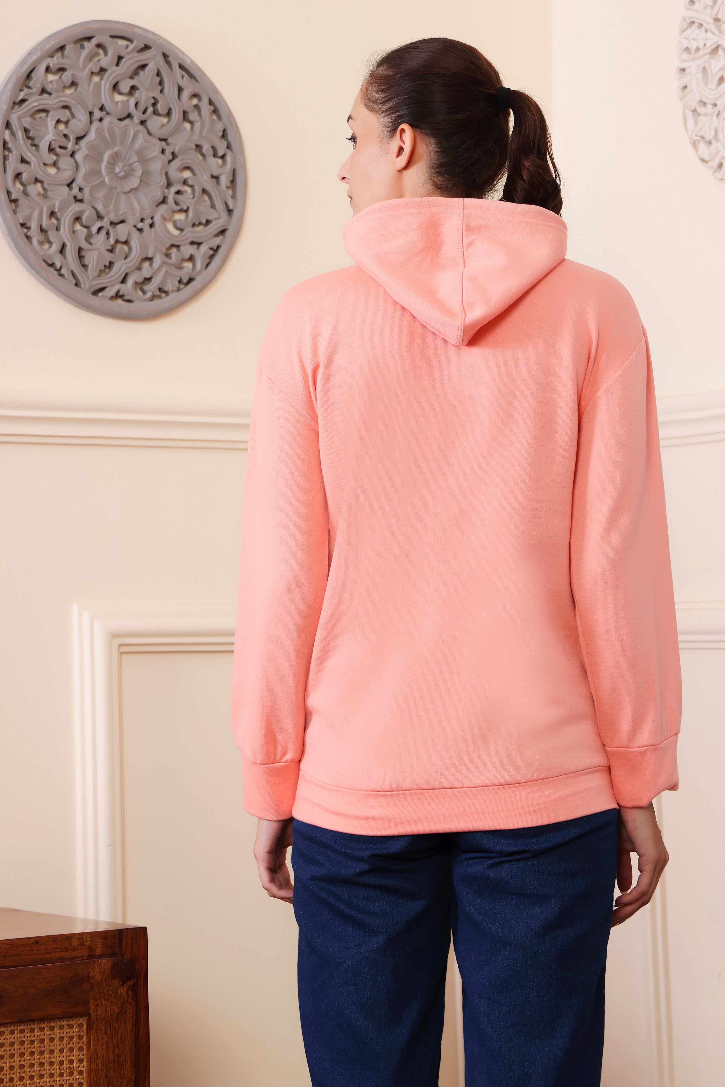 Women's Sweatshirts Cotton Regular Fit Hooded Neck with Hoodies, Women's Casual Hoodies Fleece Material Long Sleeves Solid Sweatshirt with Pockets