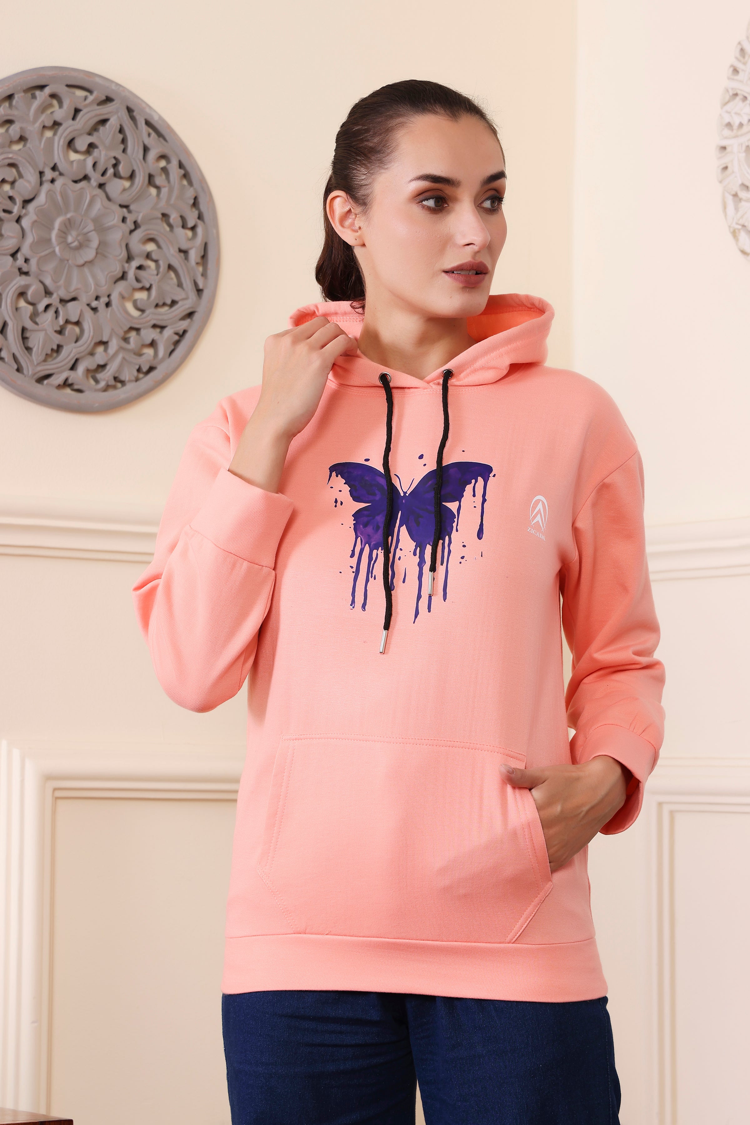 Women's Sweatshirts Cotton Regular Fit Hooded Neck with Hoodies, Women's Casual Hoodies Fleece Material Long Sleeves Solid Sweatshirt with Pockets