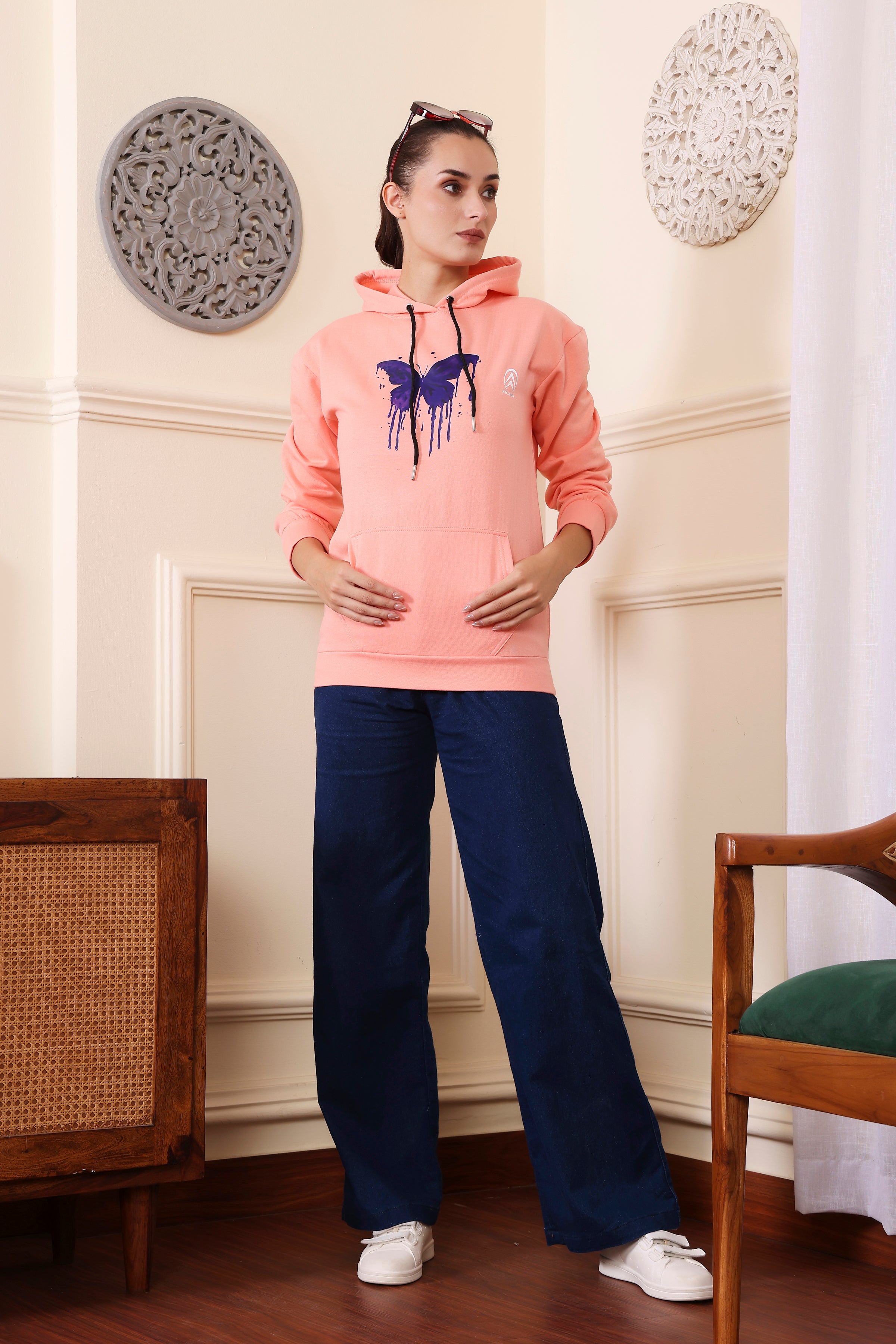 Women's Sweatshirts Cotton Regular Fit Hooded Neck with Hoodies, Women's Casual Hoodies Fleece Material Long Sleeves Solid Sweatshirt with Pockets