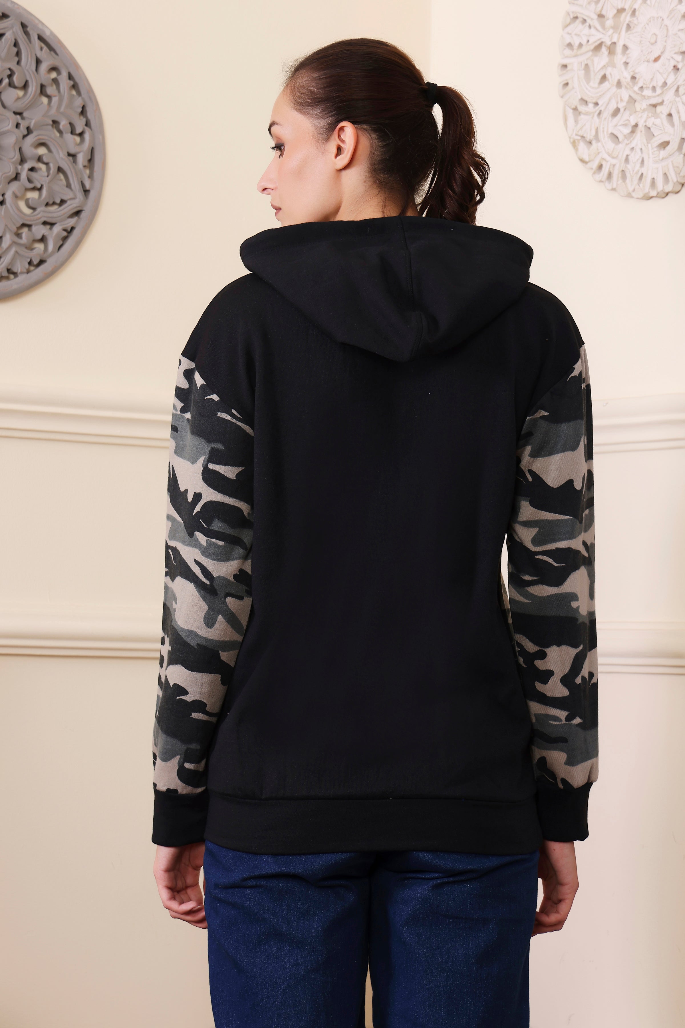 Women's Sweatshirts Cotton Regular Fit Hooded Neck with Hoodies, Womens Casual Hoodies Fleece Material Long Sleeves Solid Sweatshirt with Pockets, Oversized Hoodies