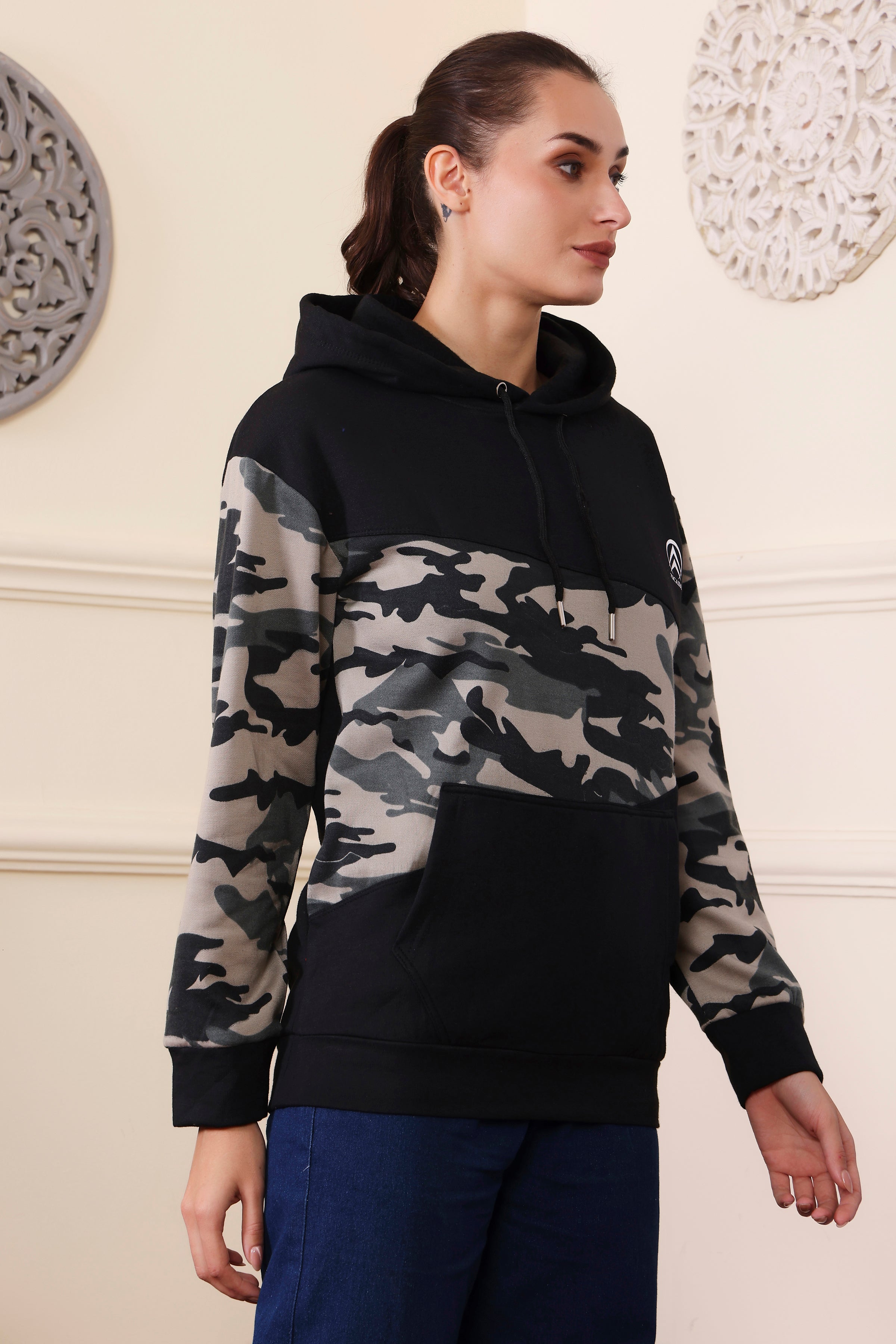 Women's Sweatshirts Cotton Regular Fit Hooded Neck with Hoodies, Womens Casual Hoodies Fleece Material Long Sleeves Solid Sweatshirt with Pockets, Oversized Hoodies