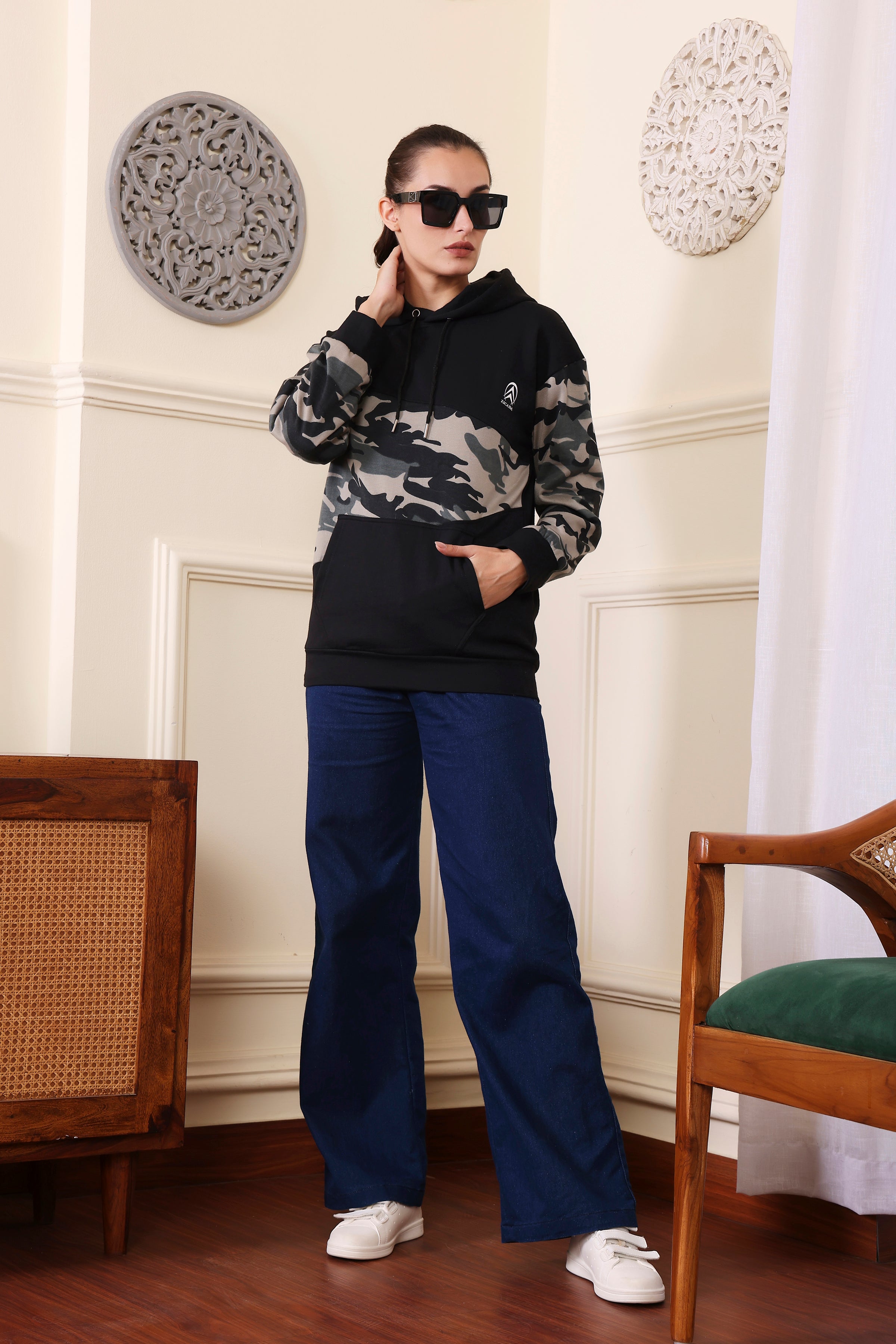 Women's Sweatshirts Cotton Regular Fit Hooded Neck with Hoodies, Womens Casual Hoodies Fleece Material Long Sleeves Solid Sweatshirt with Pockets, Oversized Hoodies