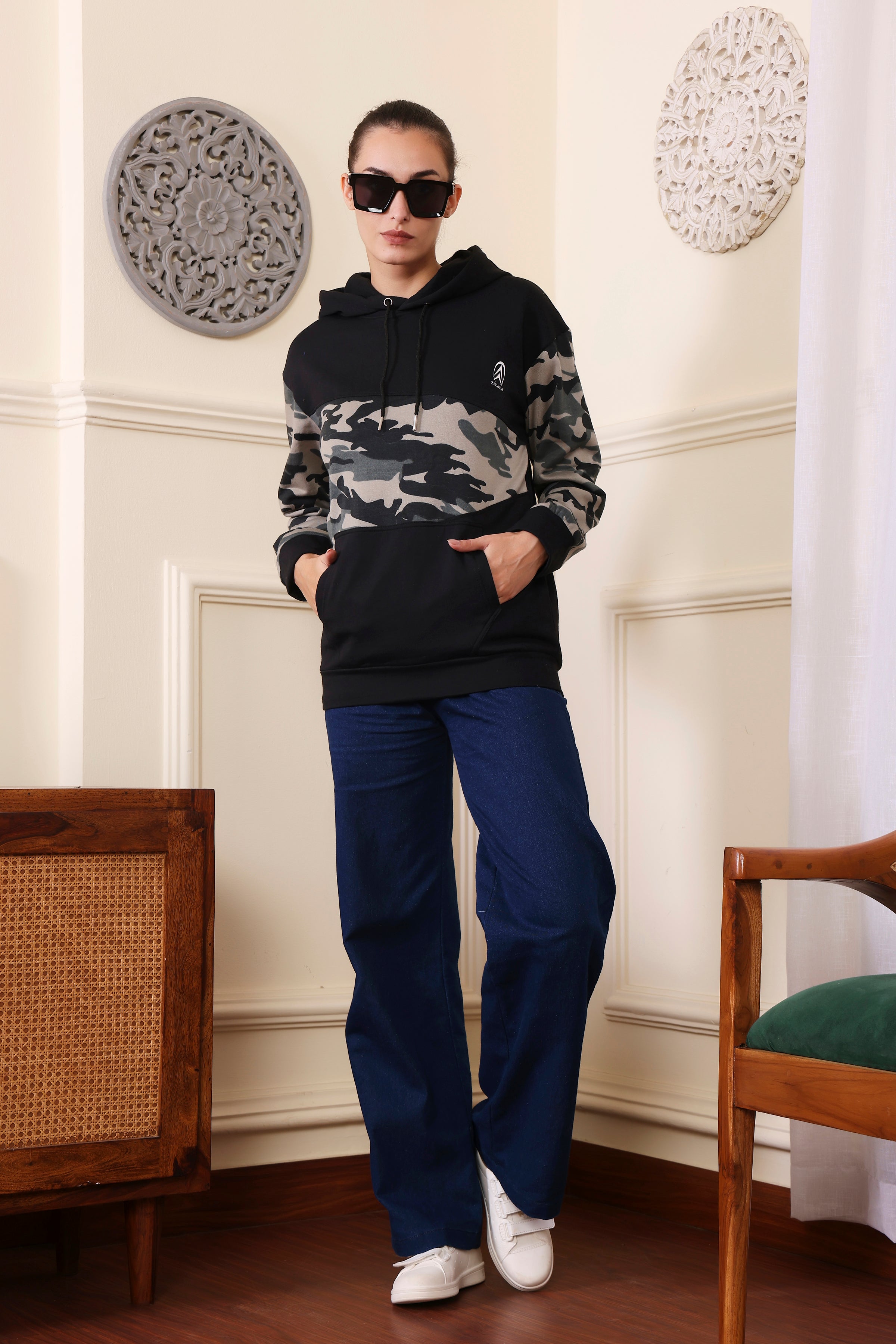 Women's Sweatshirts Cotton Regular Fit Hooded Neck with Hoodies, Womens Casual Hoodies Fleece Material Long Sleeves Solid Sweatshirt with Pockets, Oversized Hoodies