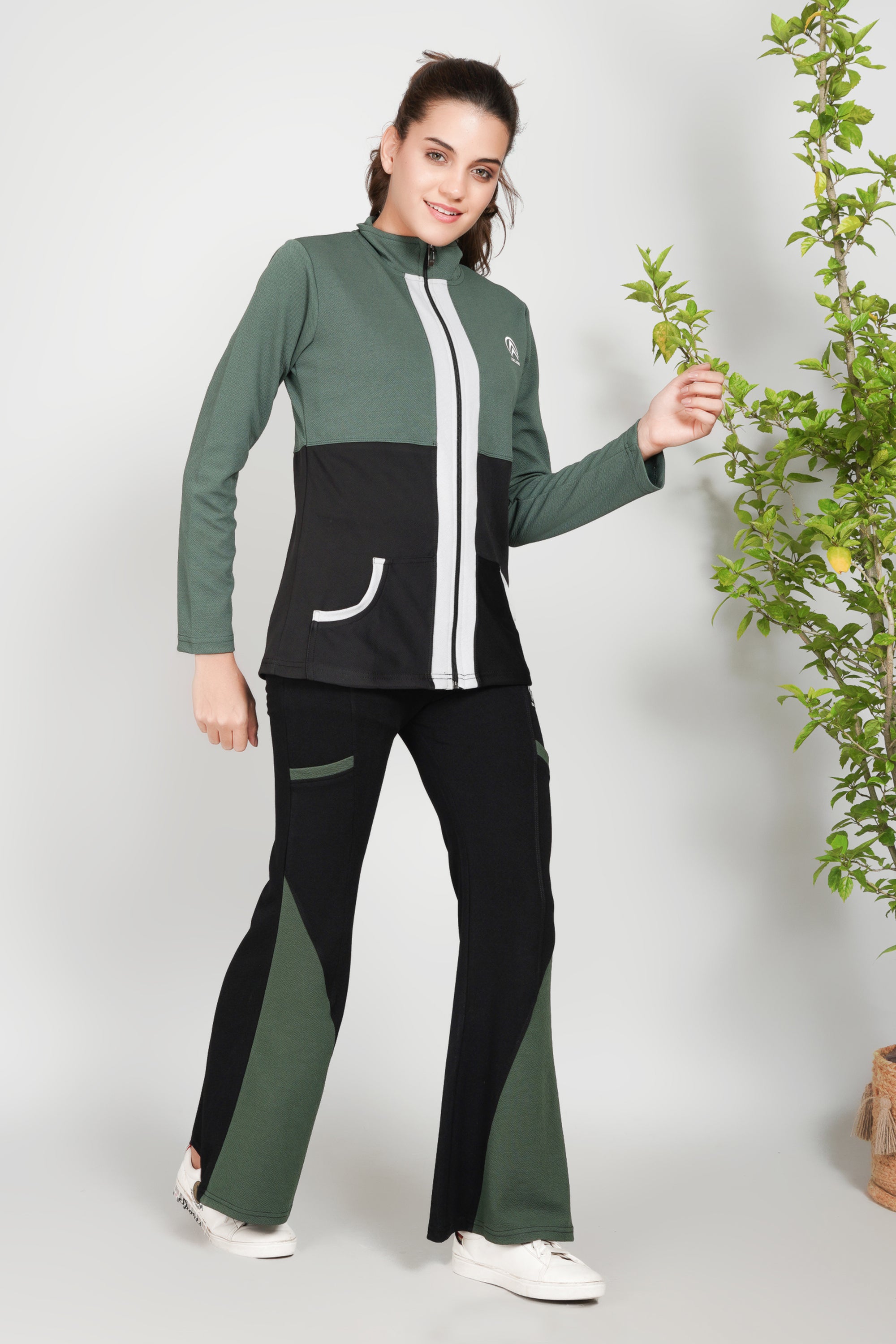 Women's Color Block Tracksuit Set Stylish 2 Piece Zip Jacket and Joggers with Pockets, Sporty Casual Loungewear for Streetwear or Travel